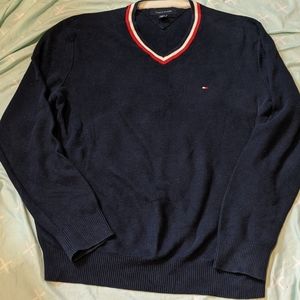 Tommy Hilfiger V sweater